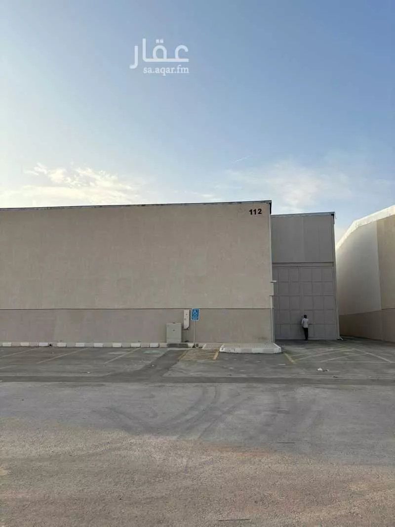 900 sqm warehouse in An Nadhim 6
