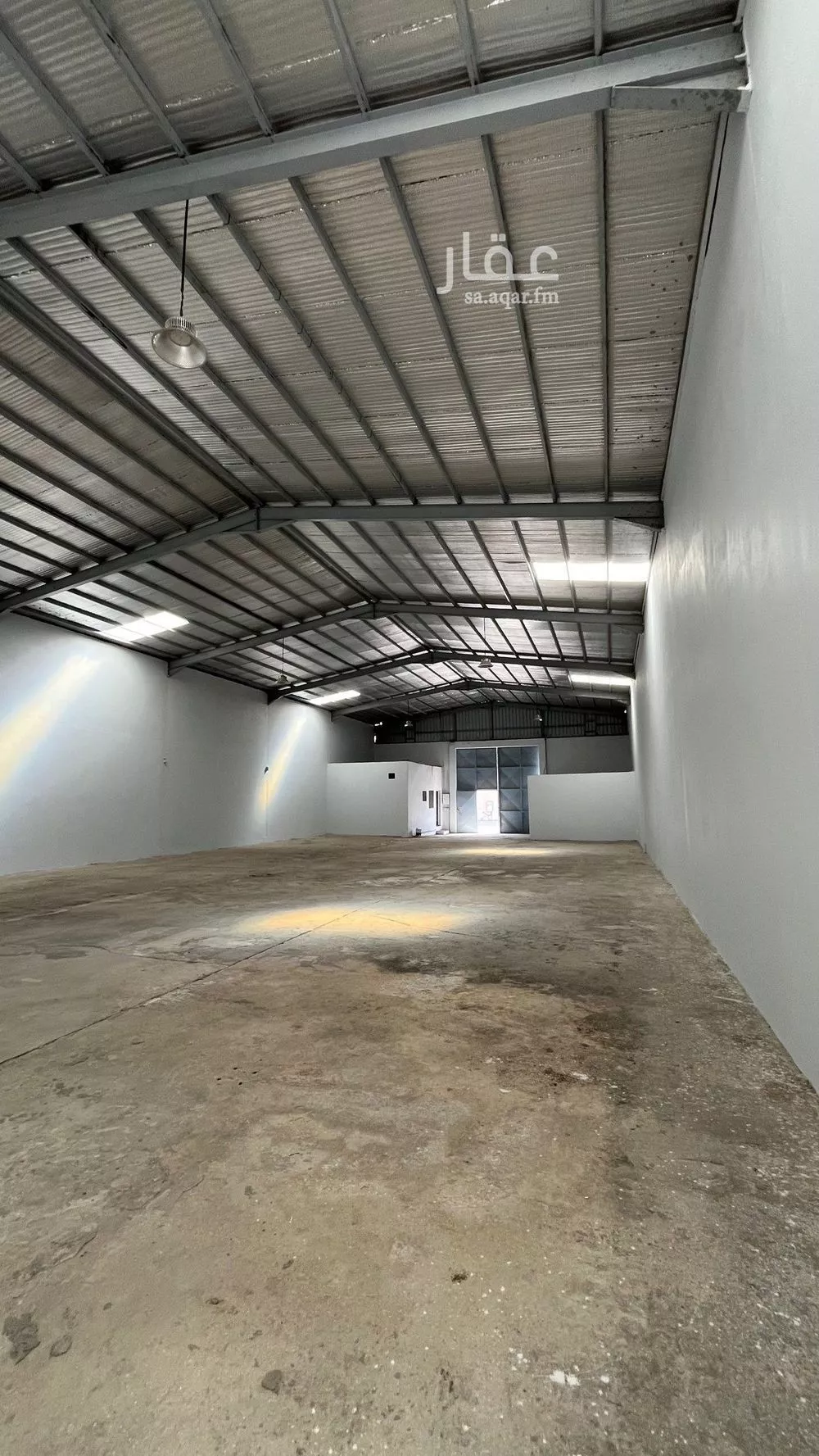1050 sqm warehouse in Al Faisaliyyah 2