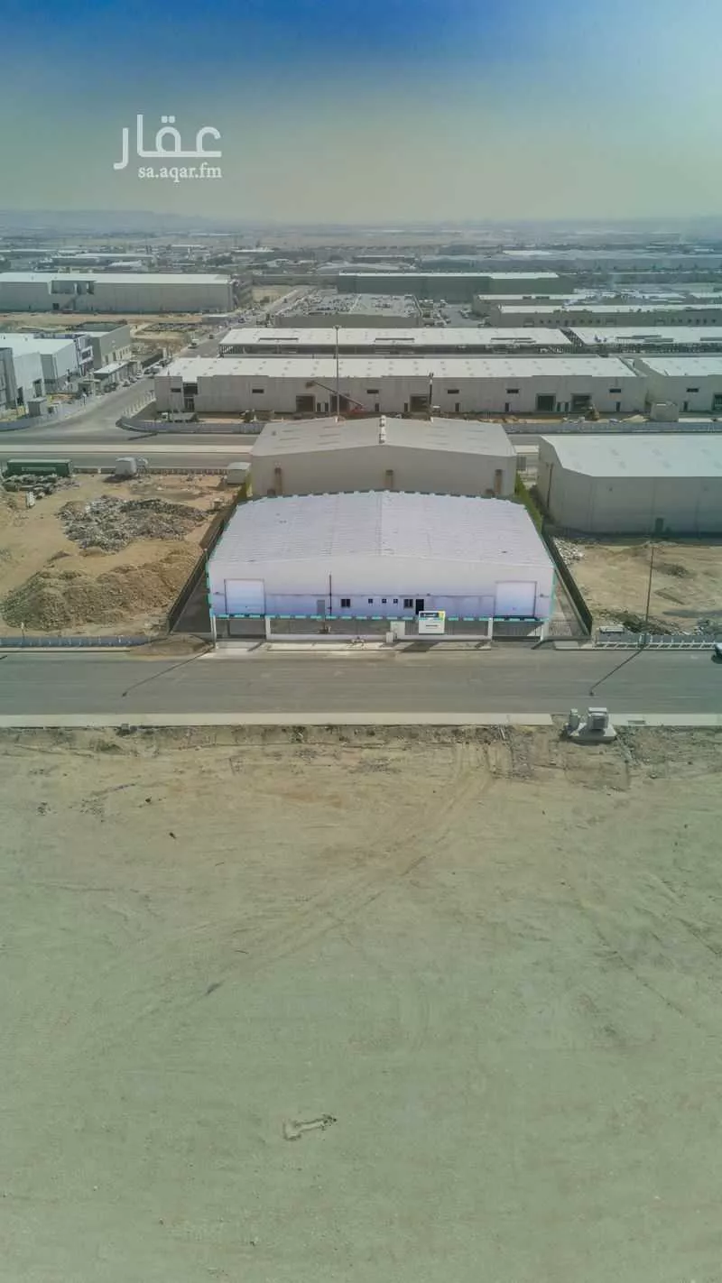 مستودع 2000 م² في الرياض 2