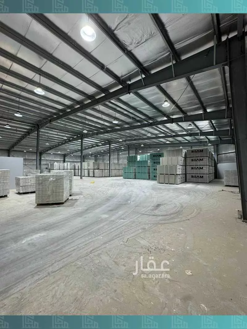 مستودع 2000 م² في الرياض 7