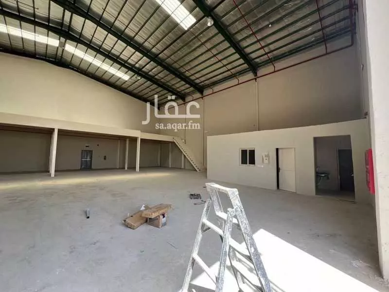 900 sqm warehouse in Al Mishal 3