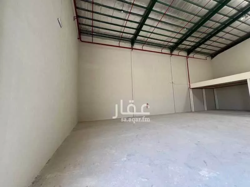 900 sqm warehouse in Al Mishal 5