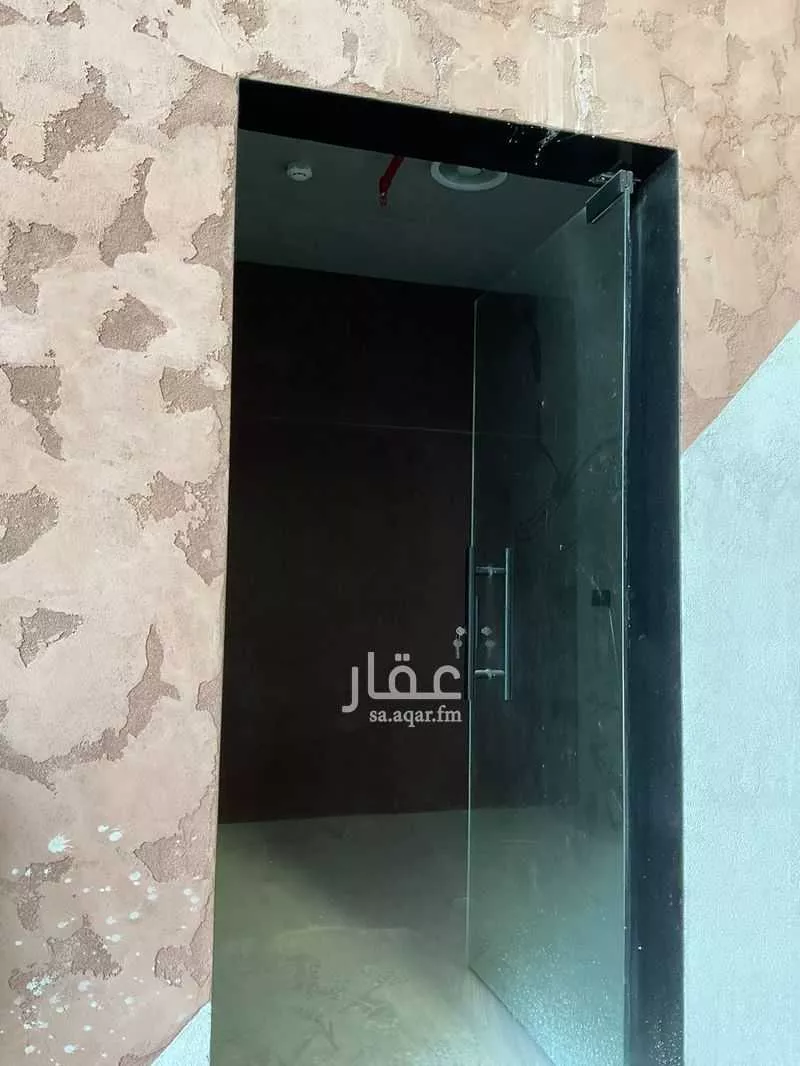 مستودع 1760 م² في النور 5