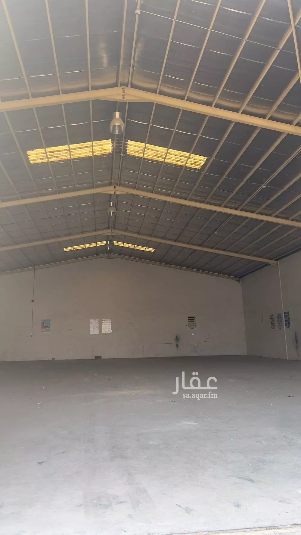 مستودع 600 م² في المشاعل 3