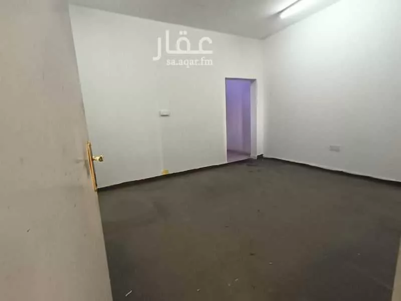 9753 sqm warehouse in Tuwaiq 4