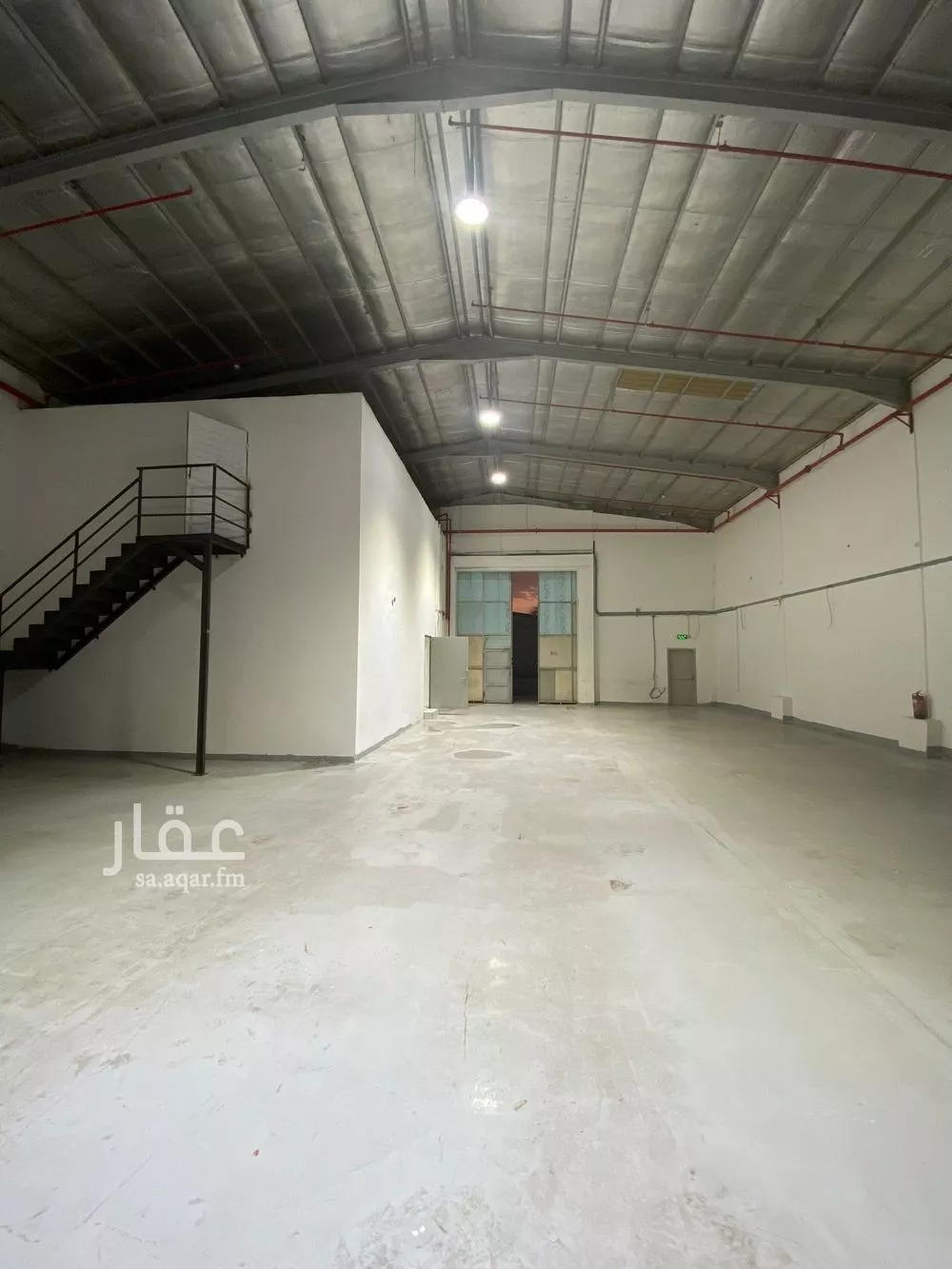 860 sqm warehouse in Al Sulay 5