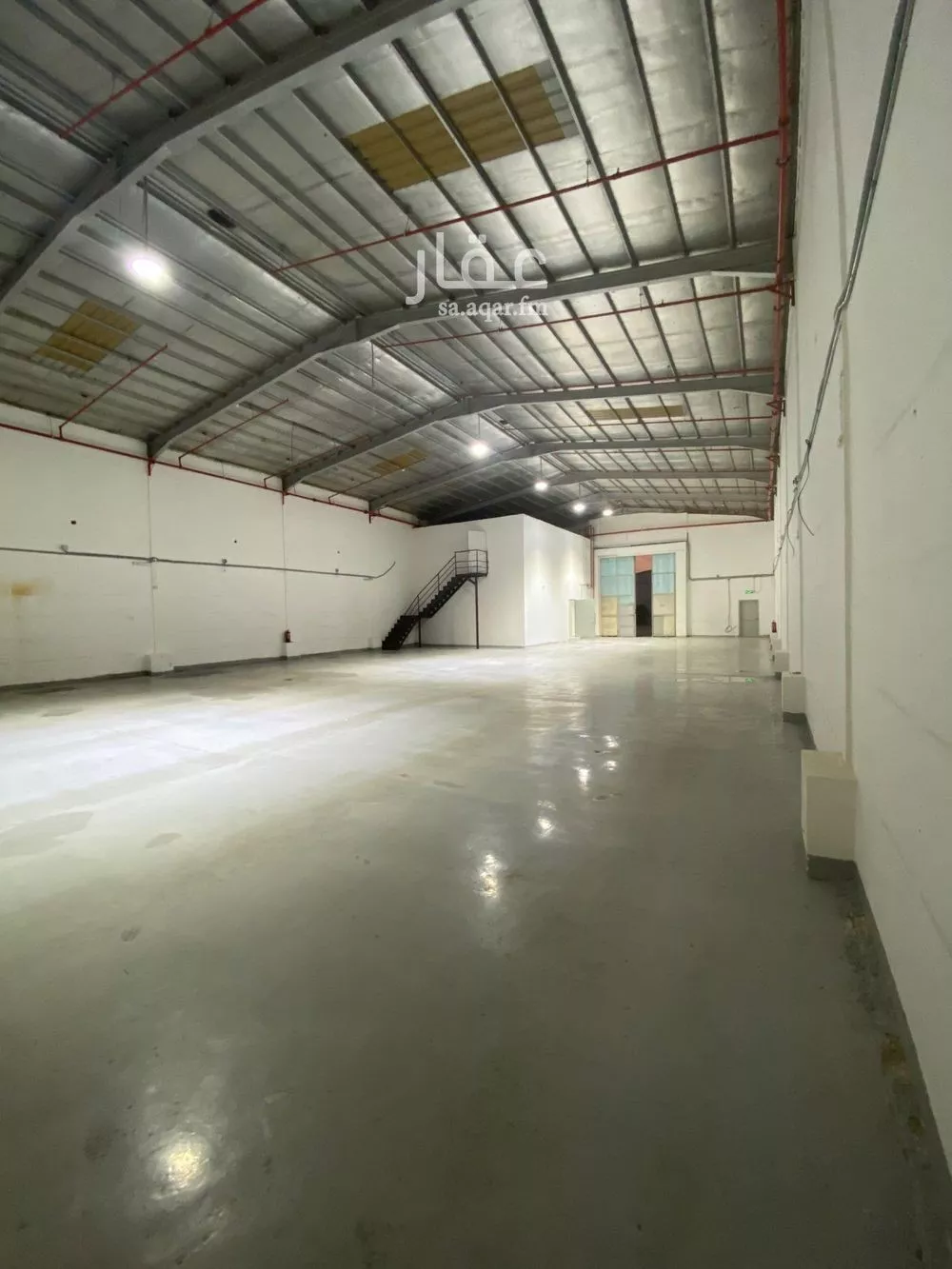 860 sqm warehouse in Al Sulay 7