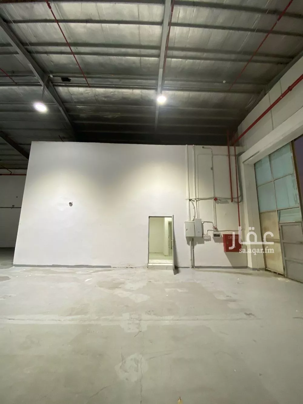 860 sqm warehouse in Al Sulay 8