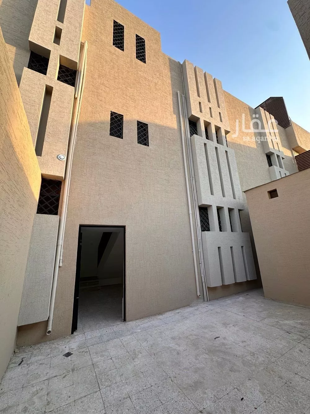 عمارة 400 م² في العريجاء الوسطى 5