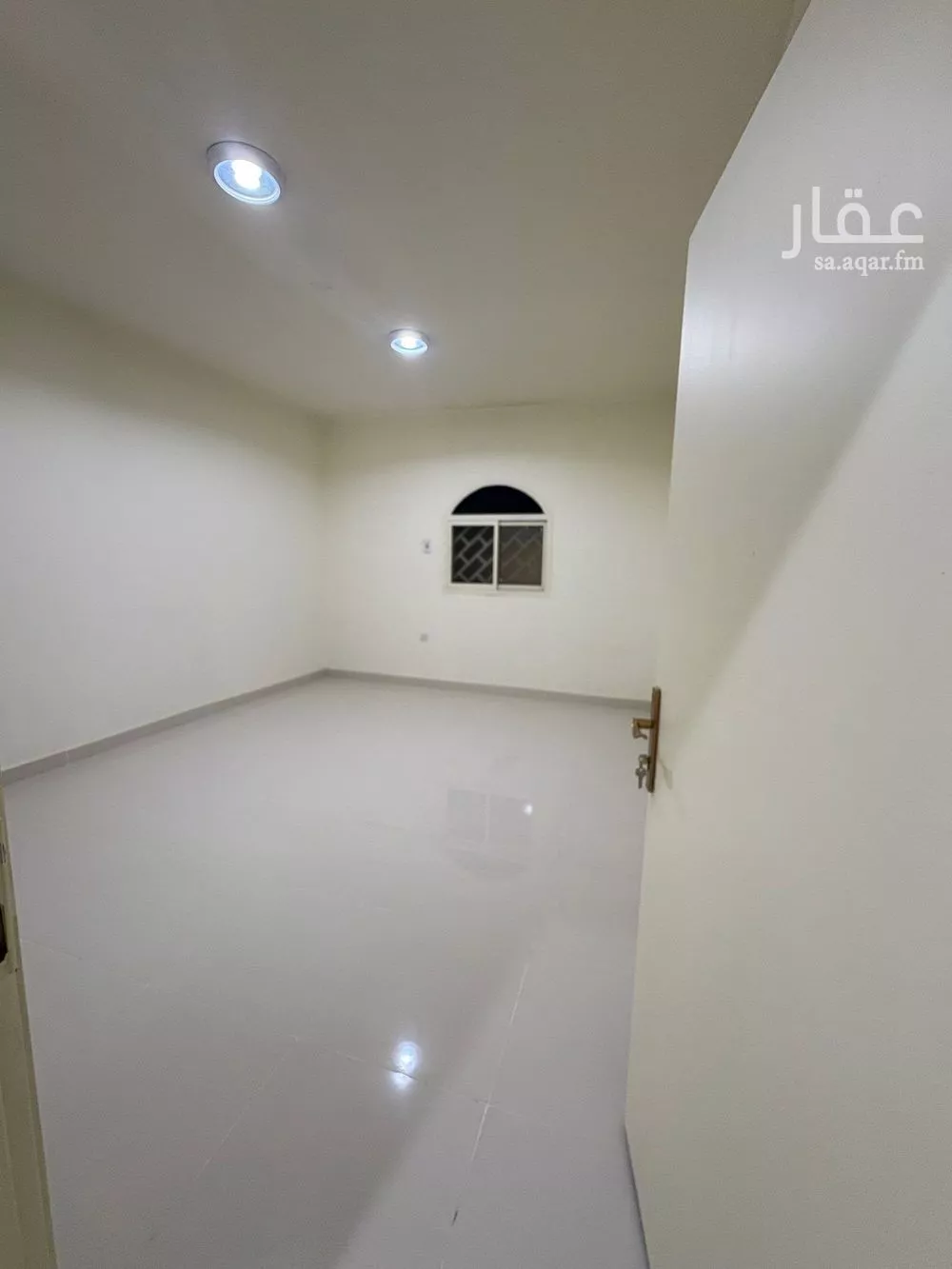 عمارة 750 م² في الوادي 13