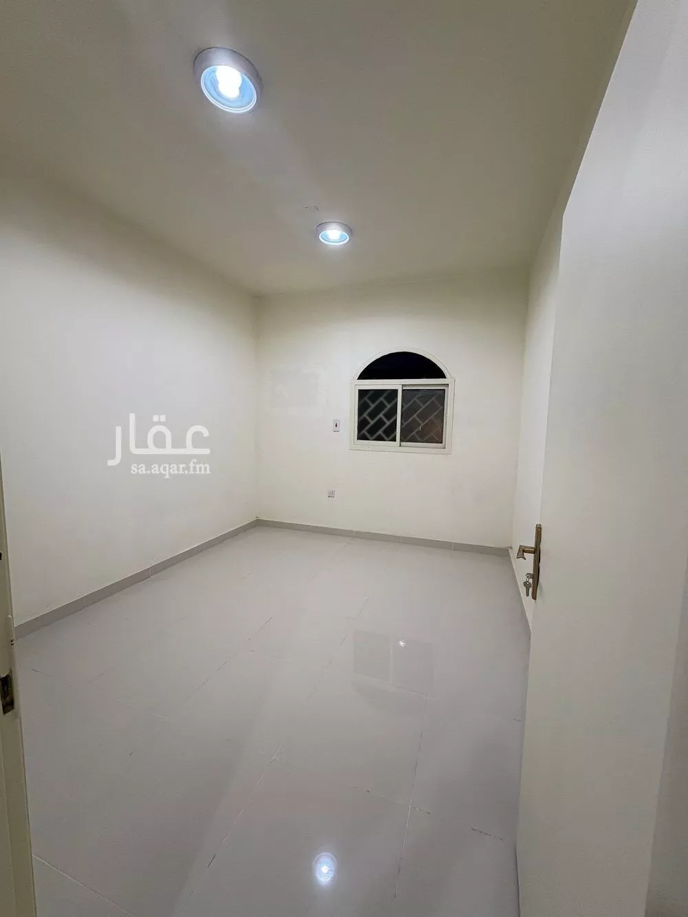 عمارة 750 م² في الوادي 16