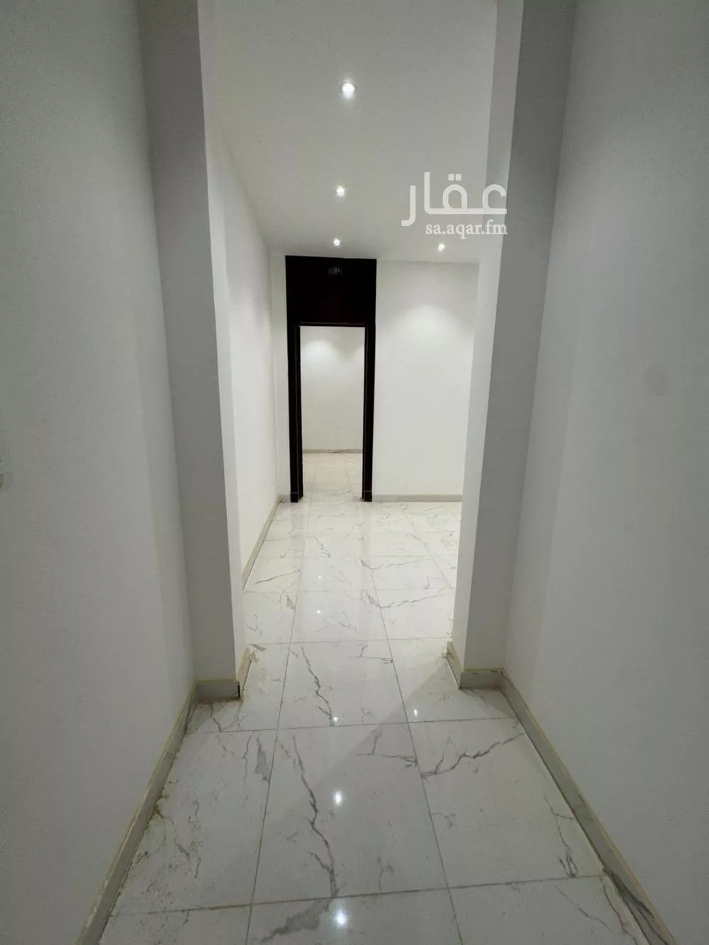 عمارة 1319 م² في الشرق 3