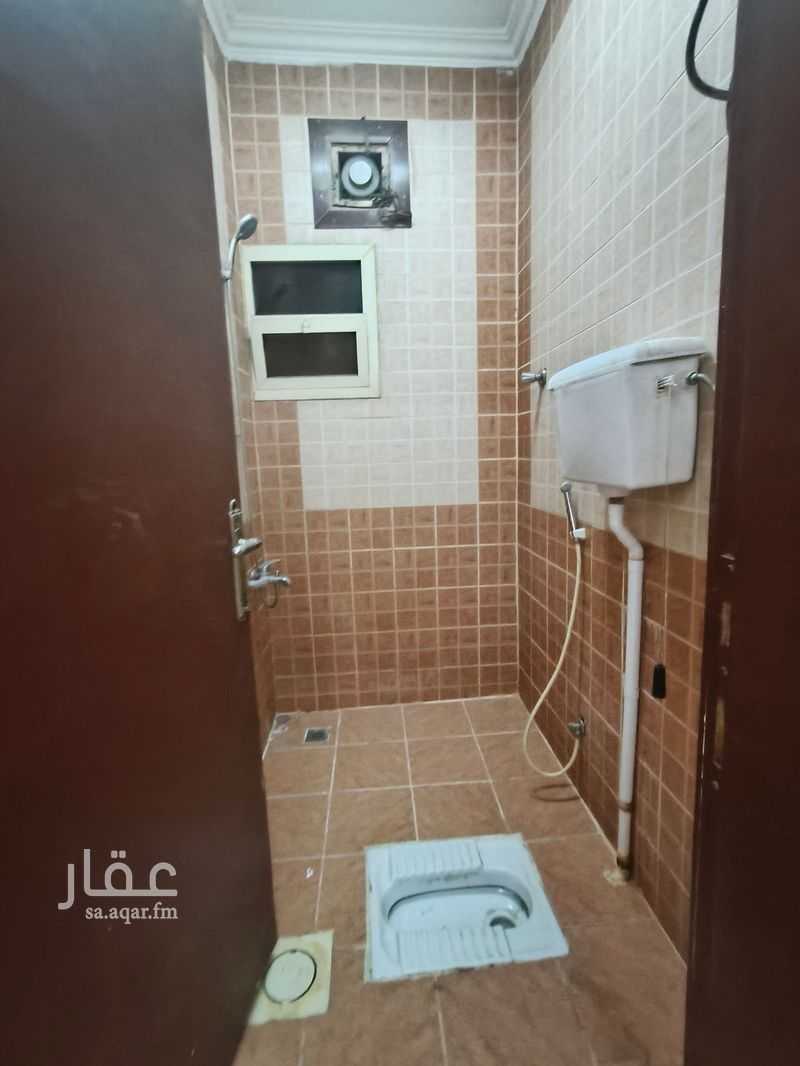 2 bedroom building in Al Yarmouk, Riyadh 5