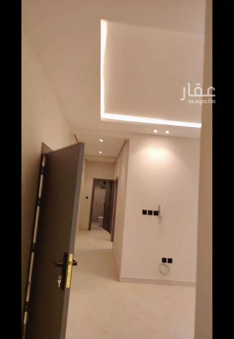 عمارة 891 م² في العارض 4