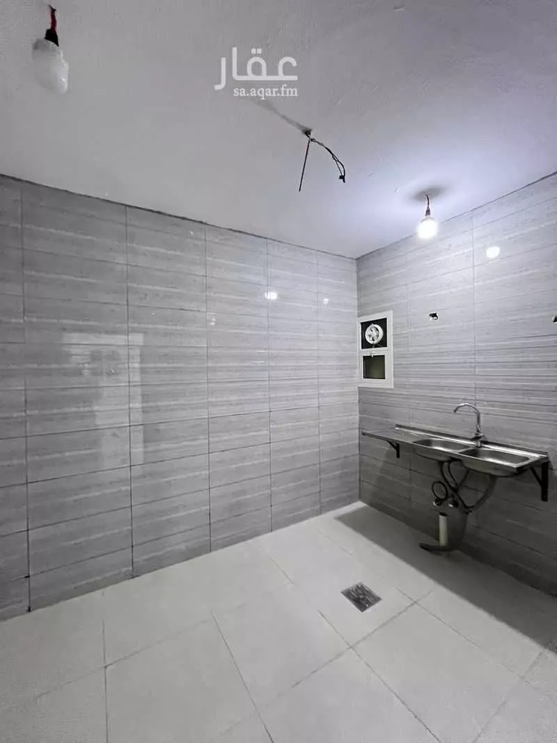 عمارة 239 م² في منفوحة الجديدة 3