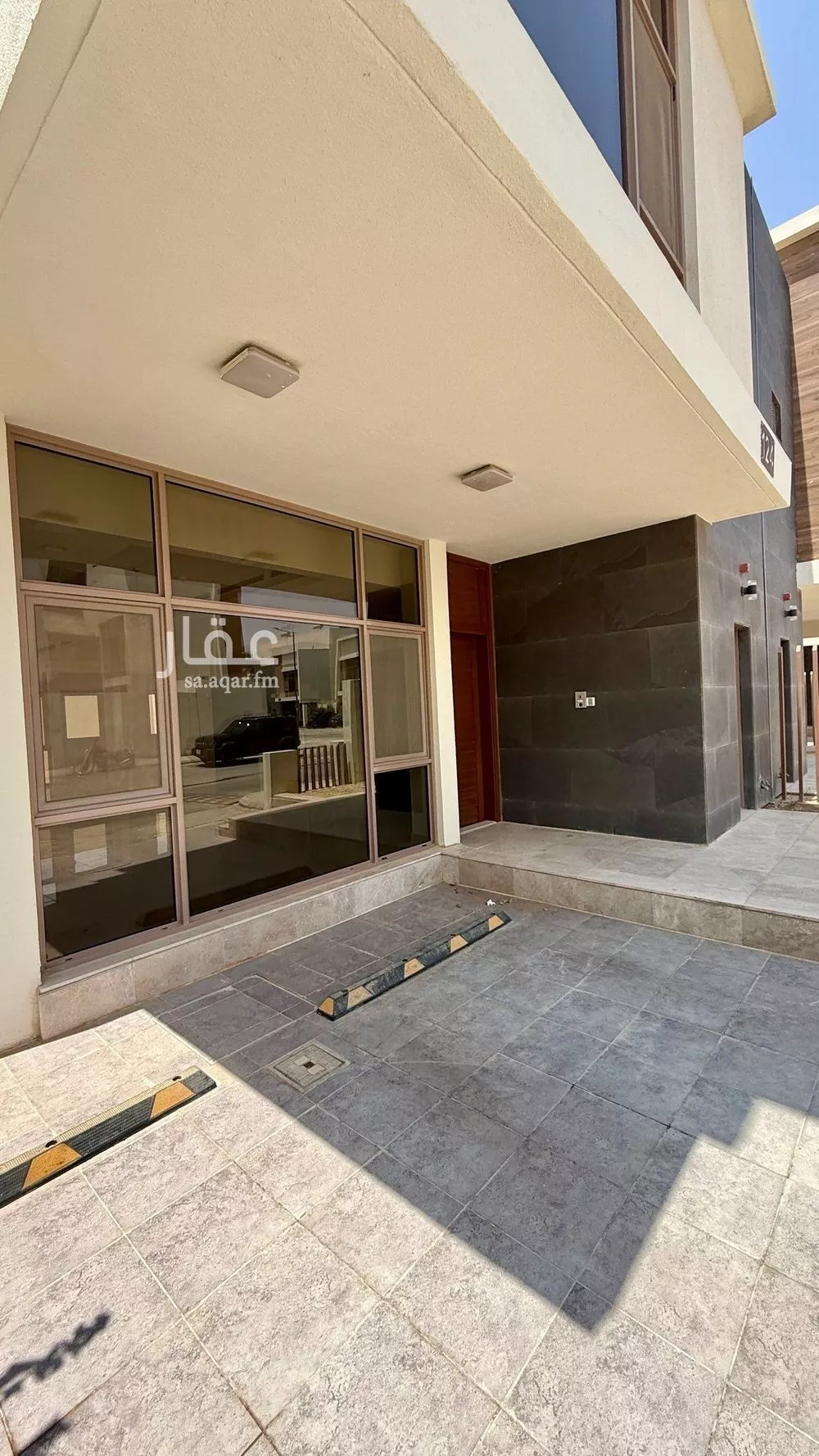 212 sqm building in Al Munsiyah 10