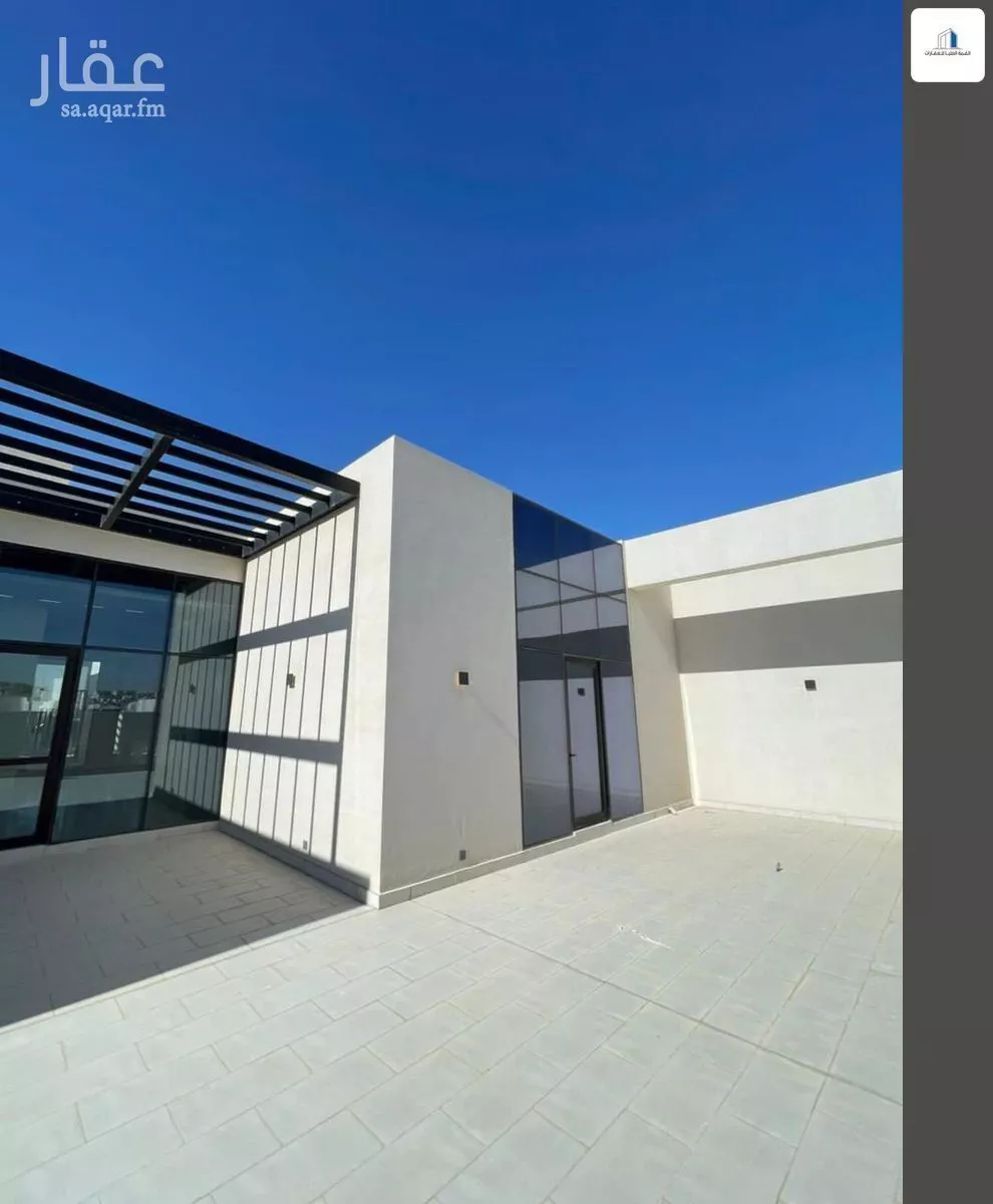 عمارة 2666 م² في النزهة 13