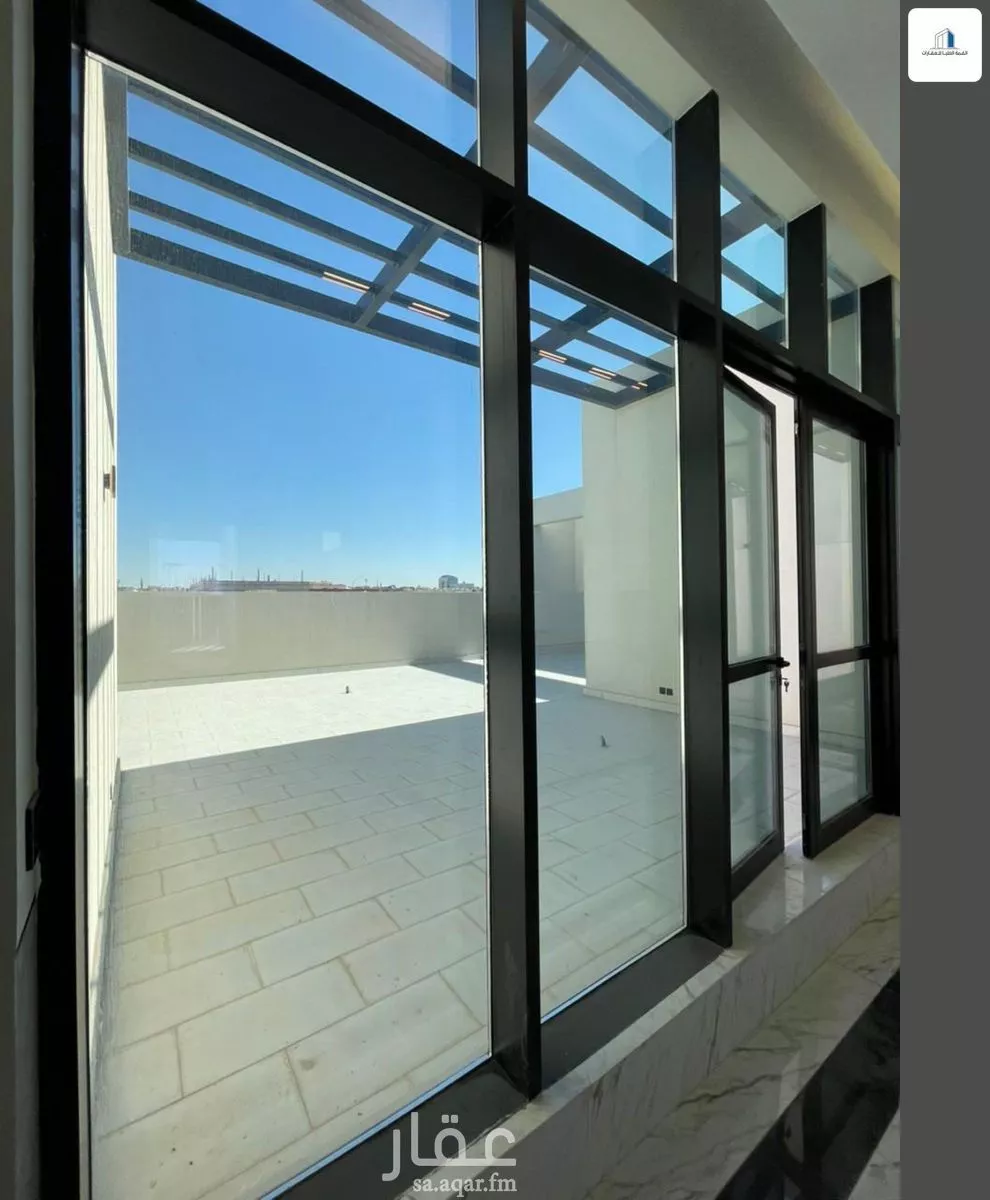 عمارة 2666 م² في النزهة 18