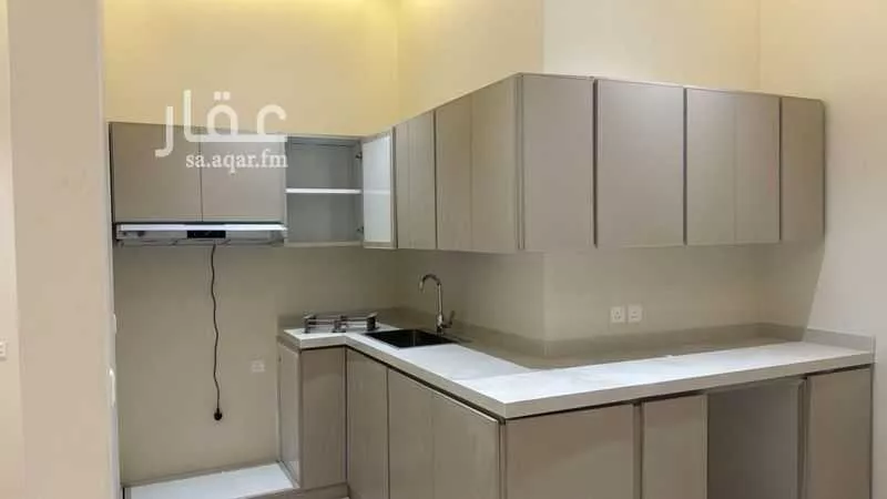 عمارة 622 م² في الملز 7
