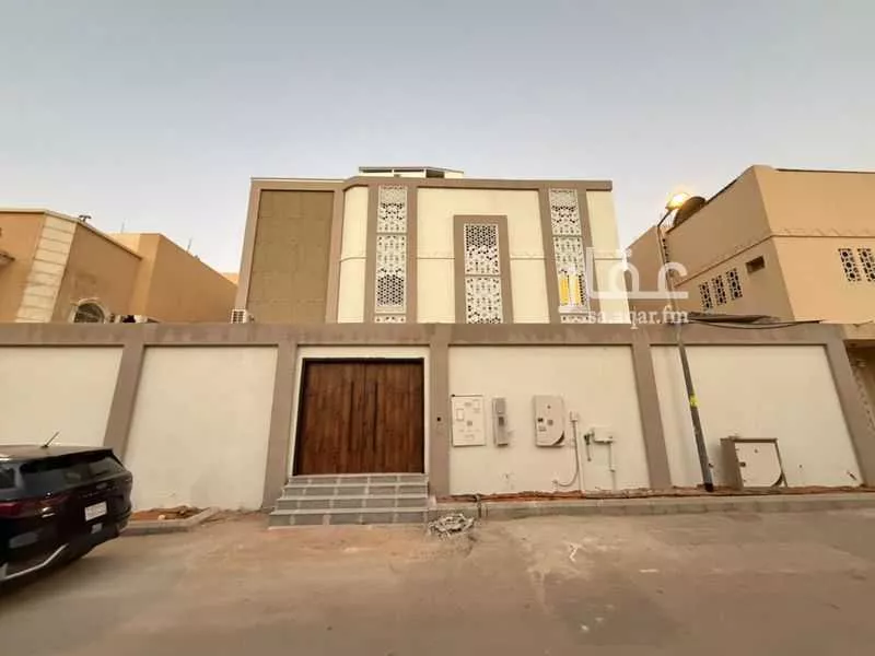 عمارة 560 م² في الملك فهد 4