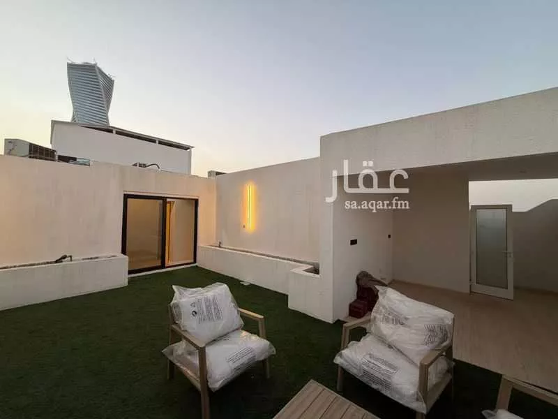 عمارة 560 م² في الملك فهد 10