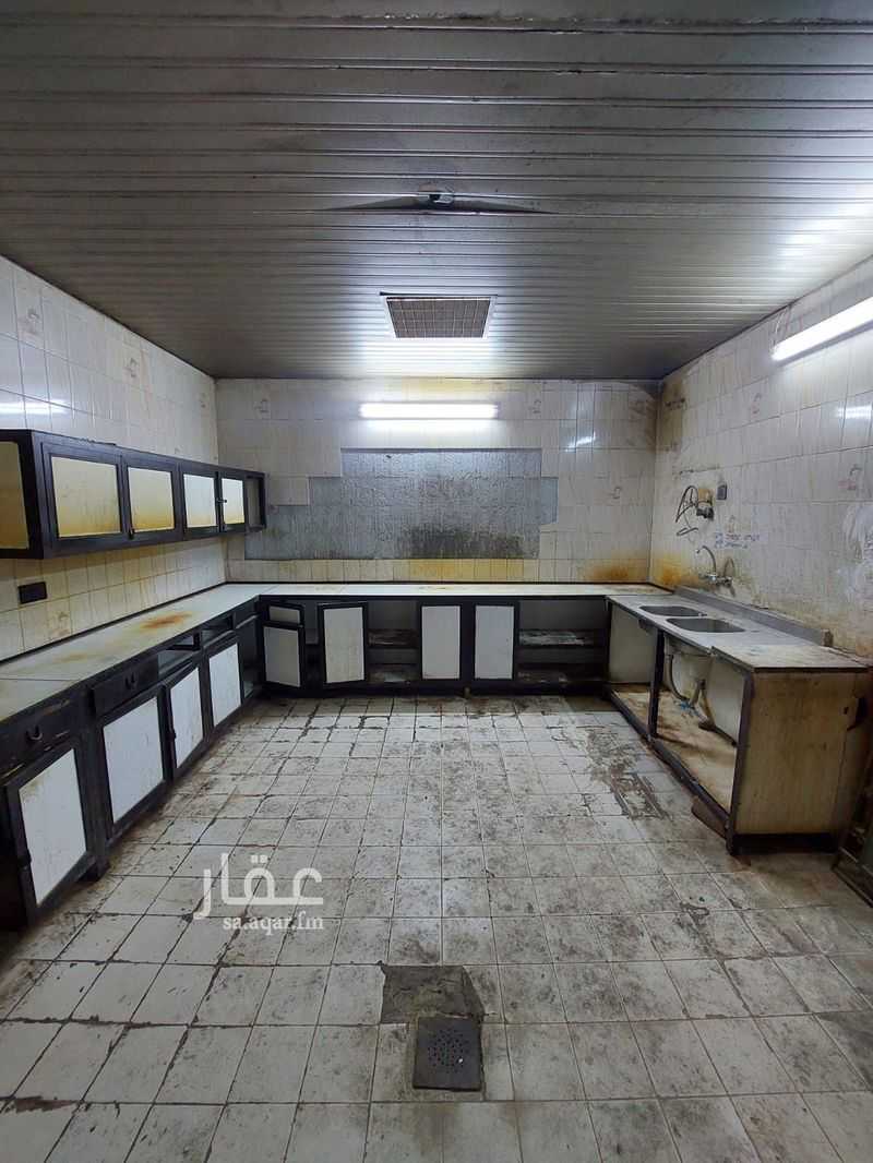 18 bedroom building in Al Uraija Al Gharbiyah, Riyadh 3