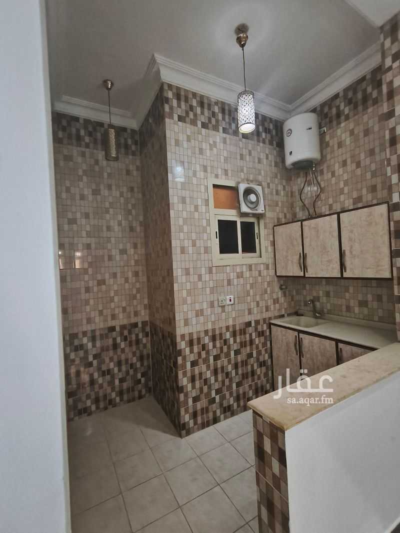 2 bedroom building in Al Yarmouk, Riyadh 3