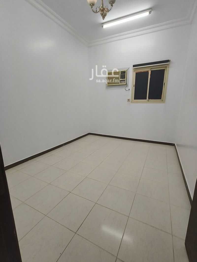 2 bedroom building in Al Yarmouk, Riyadh 2