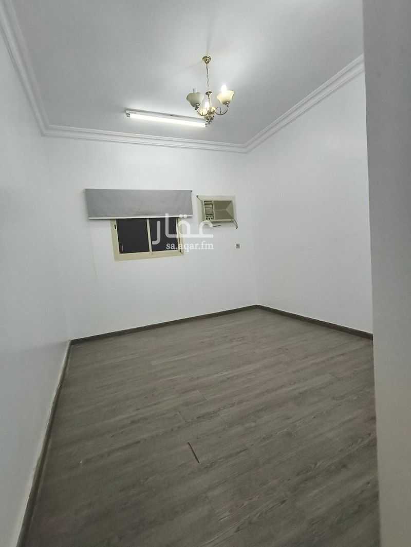 2 bedroom building in Al Yarmouk, Riyadh