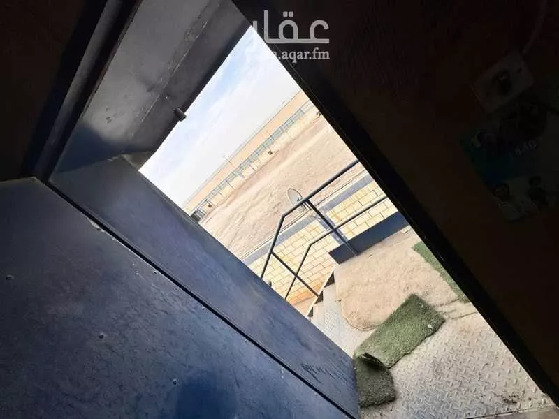 مستودع 3750 م² في السلي 8