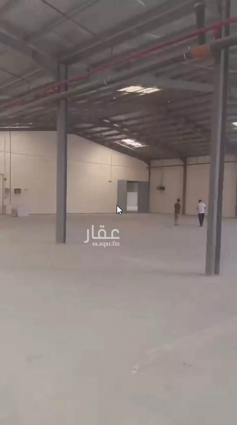 مستودع 8000 م² في السلي 7