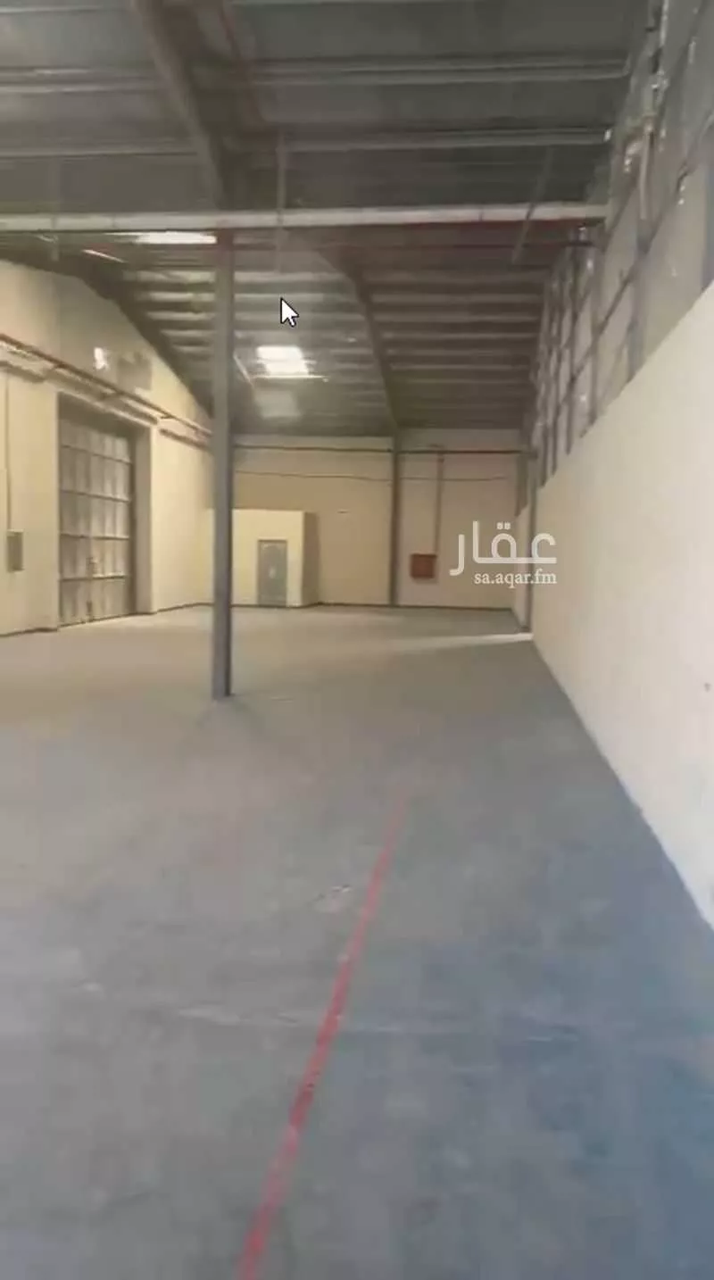 مستودع 8000 م² في السلي 10