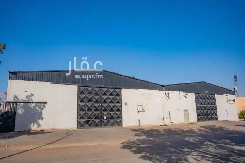 7500 sqm warehouse in Al Aziziyah 2