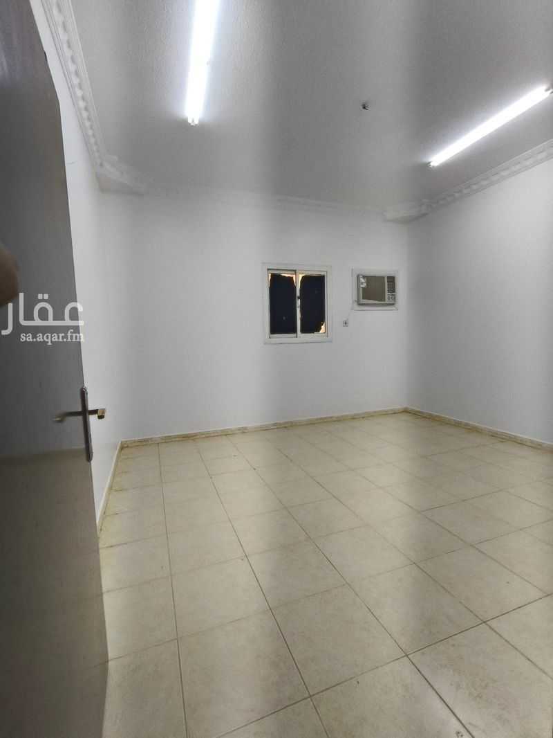 3 bedroom building in Al Yarmouk, Riyadh 2