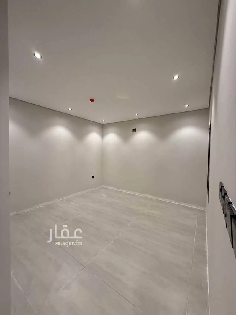 171 sqm building in Al Rimal 15