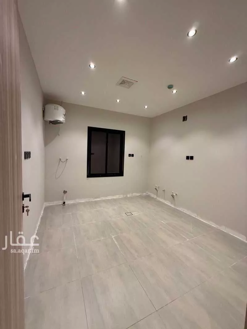 171 sqm building in Al Rimal 22