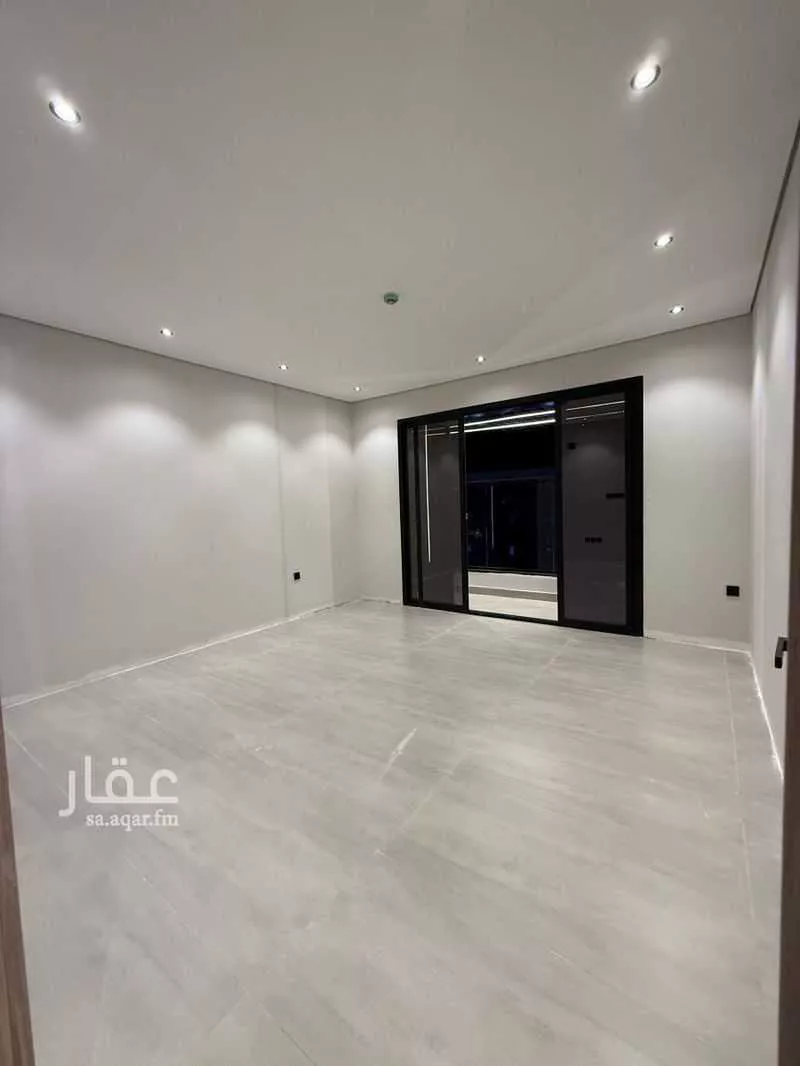 171 sqm building in Al Rimal 10