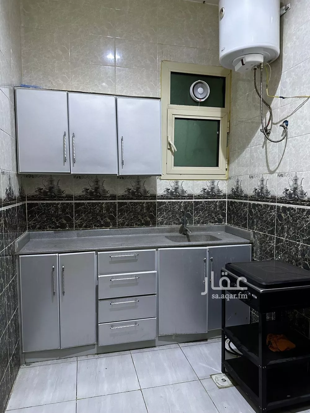648 sqm building in Dhahrat Laban 5