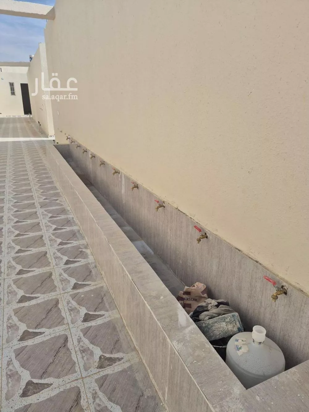 عمارة 2700 م² في الرمال 6