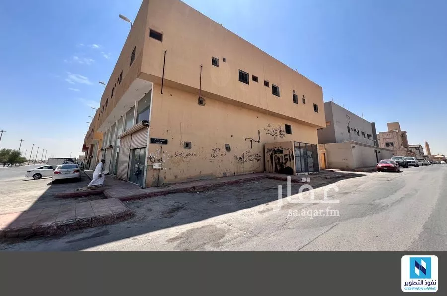 900 sqm building in Tuwaiq 4