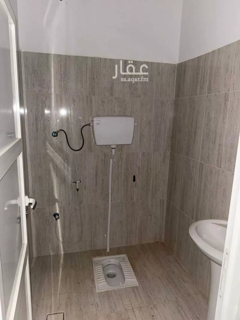 1050 sqm warehouse in An Nadhim 6