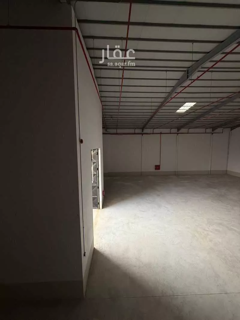 1050 sqm warehouse in An Nadhim 9