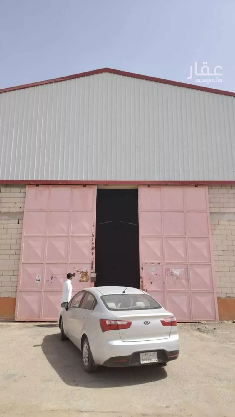 840 sqm warehouse in Al Sulay 2
