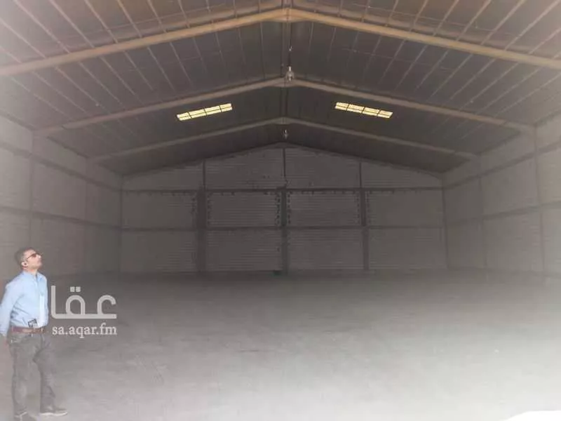 840 sqm warehouse in Al Sulay 7