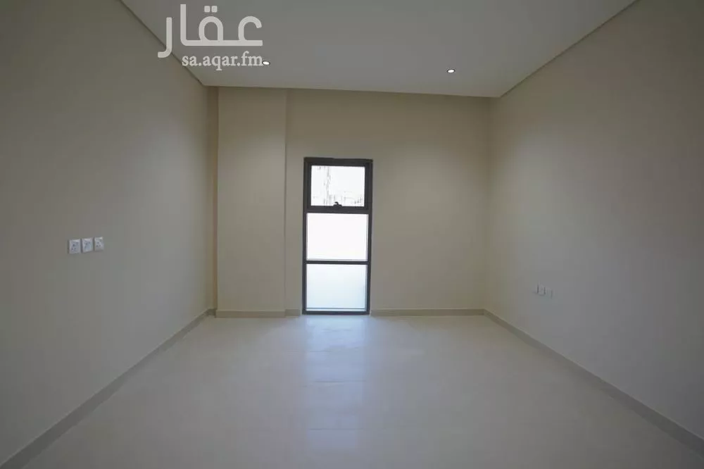 عمارة 1050 م² في الربيع 7