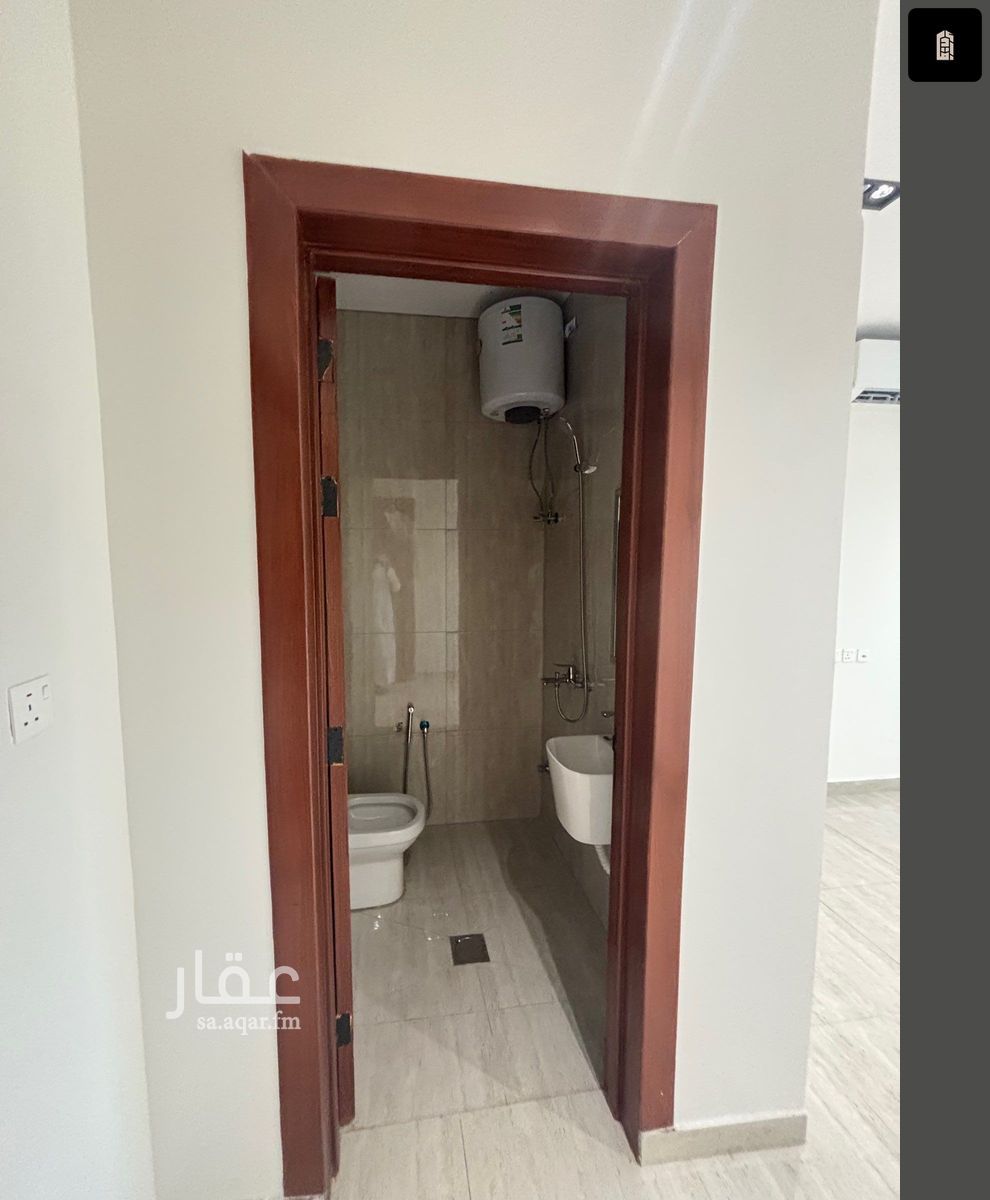 17 bedroom building in As Saadah, Riyadh 12