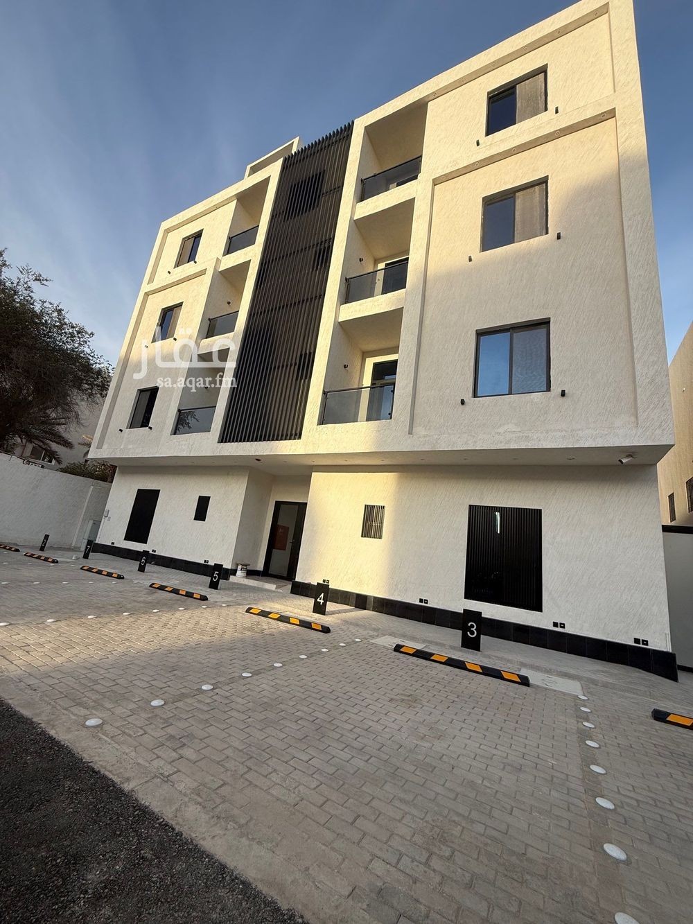 عقار 28 غرف في المونسية، الرياض