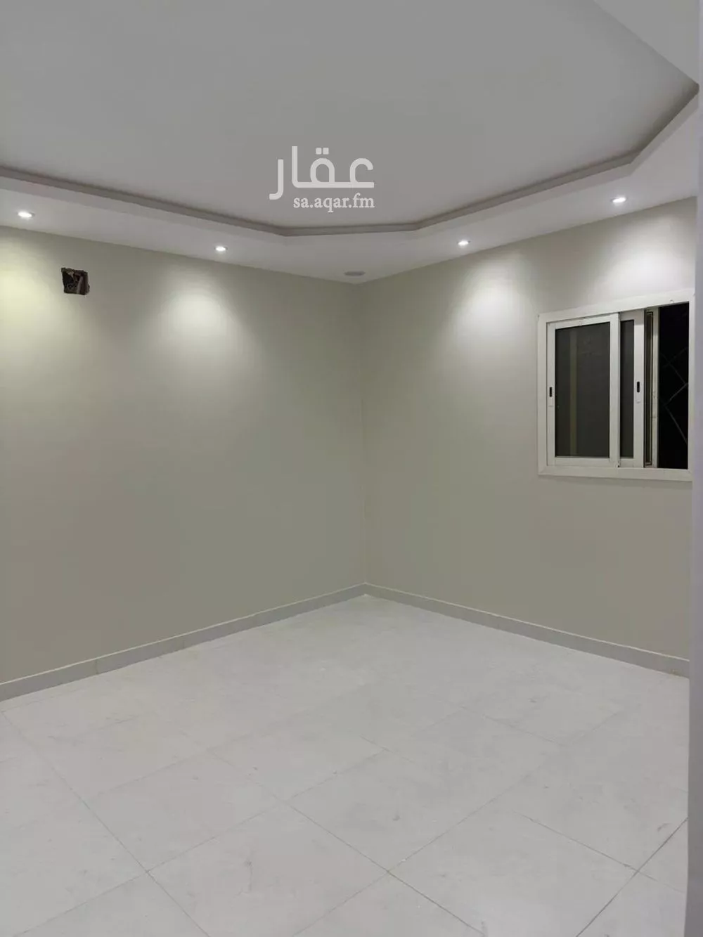 1037 sqm building in Al Janadriyah 3