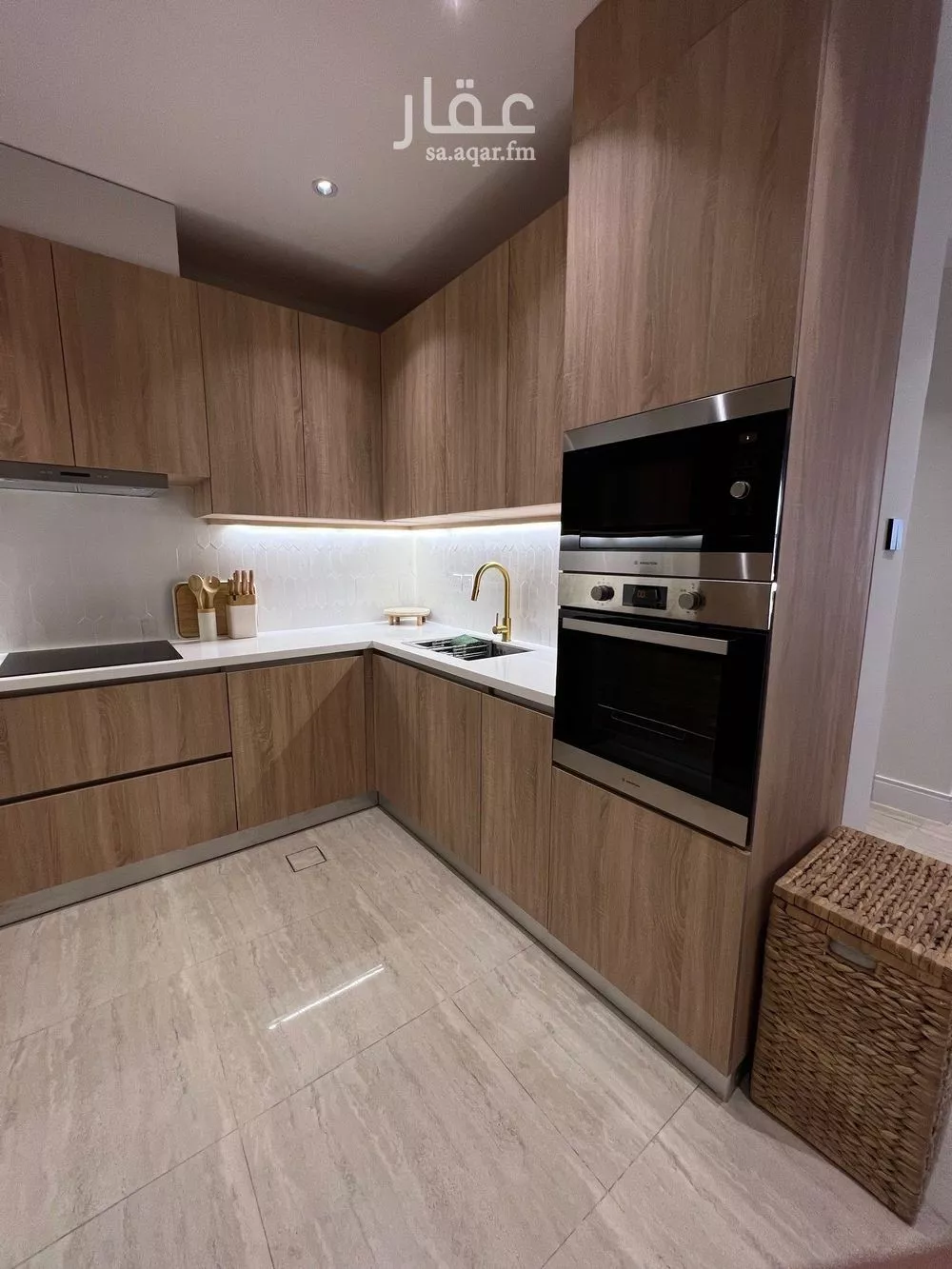 عمارة 3960 م² في الشهداء 3