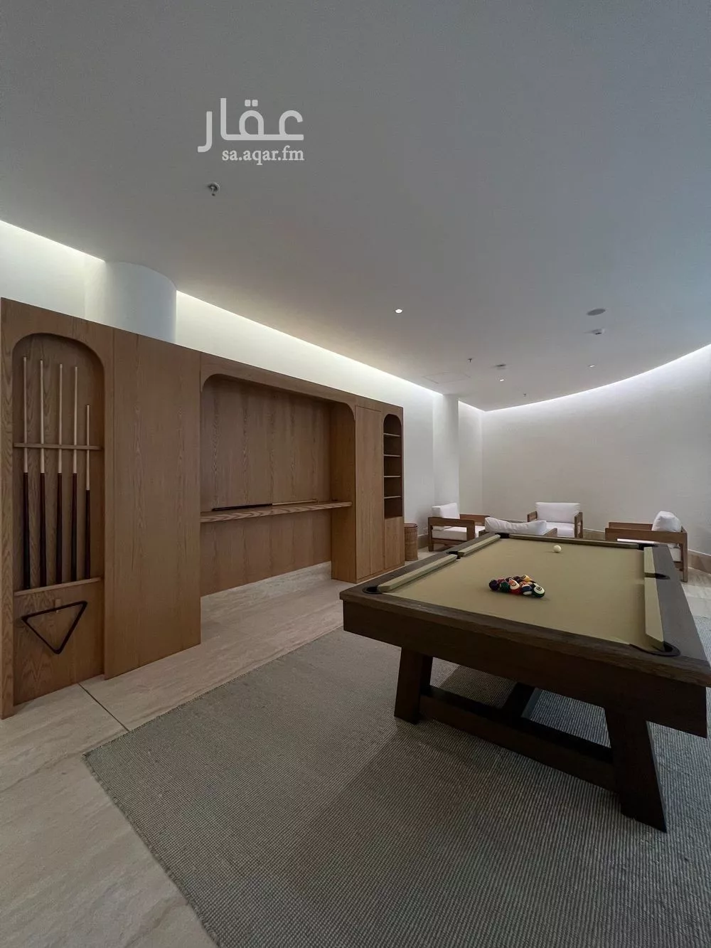 عمارة 3960 م² في الشهداء 21